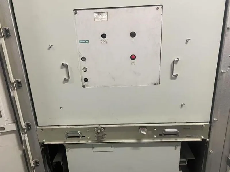 Изображение оригинальной тележки с выключателем Siemens 40,5 кВ
